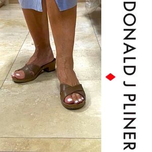 Donald Pliner Khaki Naples Platform Sandal -Sz 7 ½